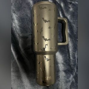 Simple modern new in box 40oz bats trek